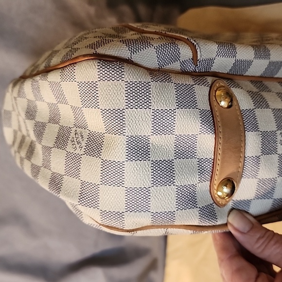 Louis Vuitton Galleria PM - Picture 6 of 16